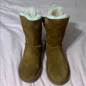 Uggs boots size 8 BRAND NEW